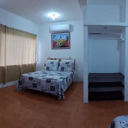 Apartamentos Mundo Maya Habitaciones Flores Extérieur photo